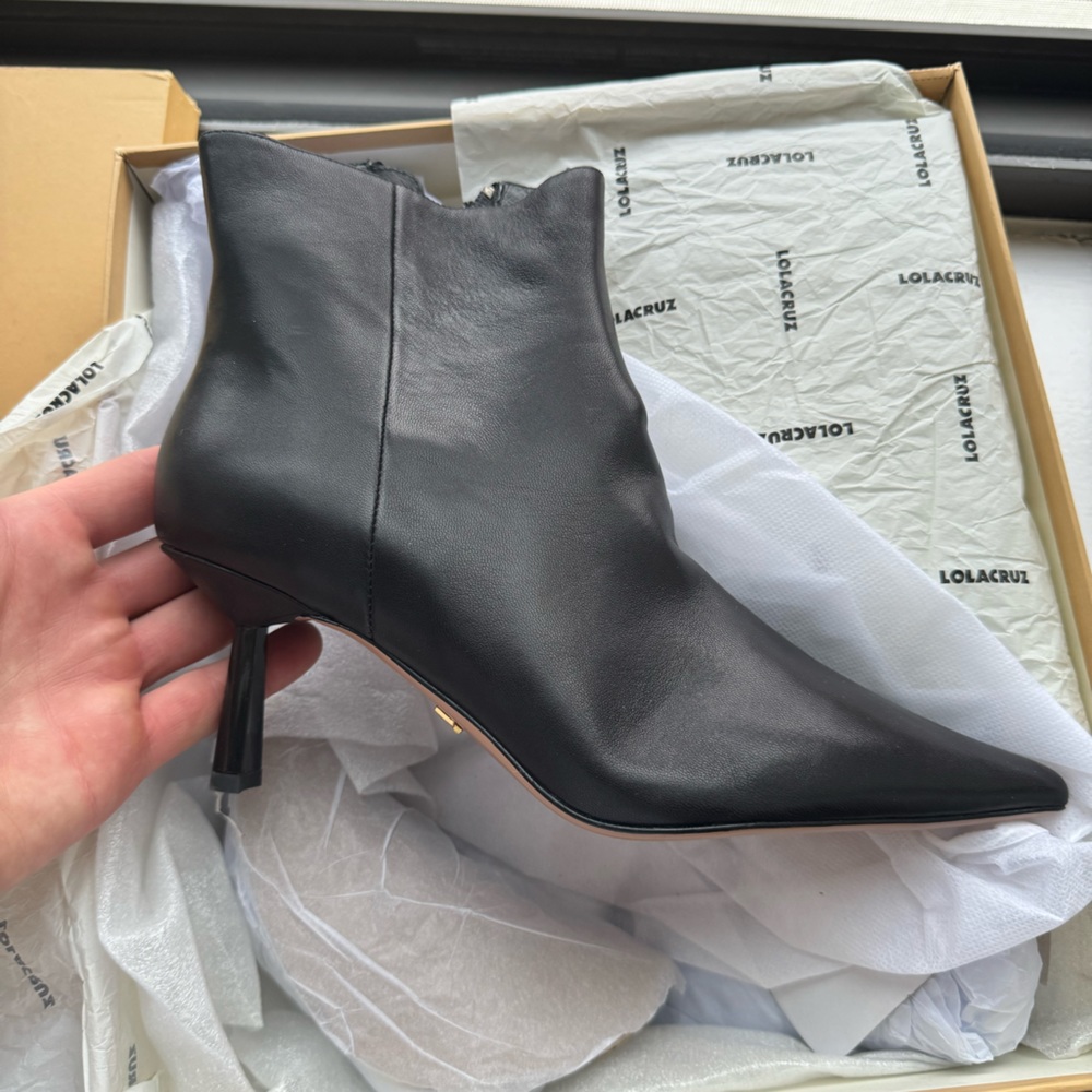 Lolacruz women’s black bootys